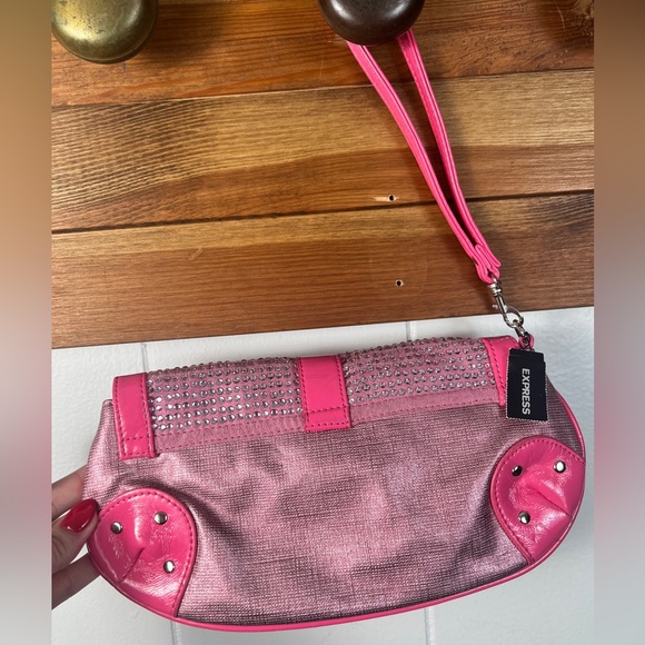 NWT Express clutch/wristlet - bright pink with rhinestones. Y2K style, mod - Picture 11 of 12